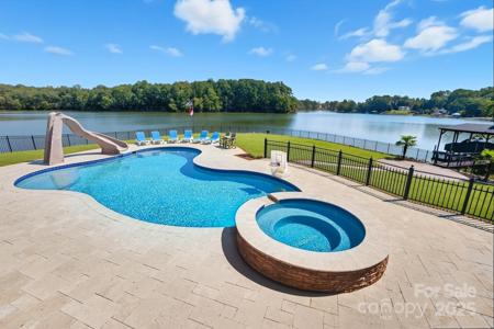 8424 Catawba Cove Drive