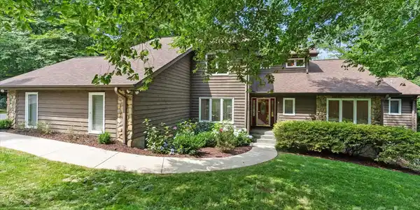 2045 10th Street Lane NW