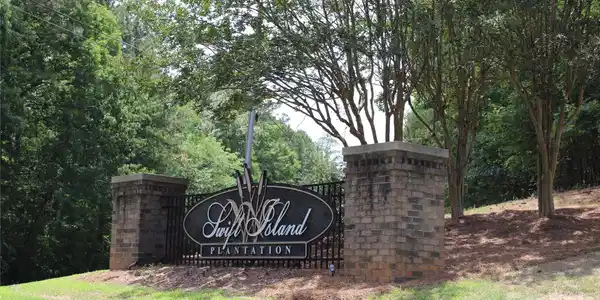 118 Water Oak Way