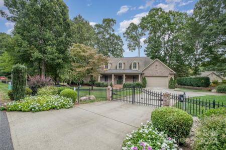 2530 Cherry Lane