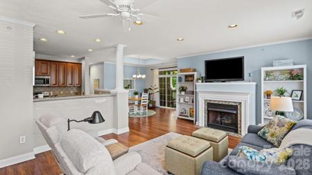9069 Rosalyn Glen Road