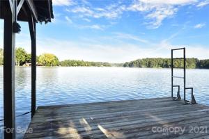 431 Lake Shore