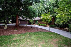 23 Commodore Point Road