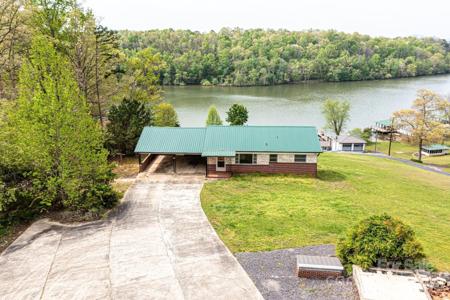 4852 Midway Sand Road