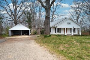 316 Cape Hickory Road