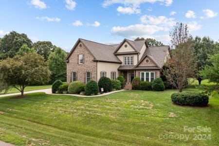 3218 Mountain Creek Drive