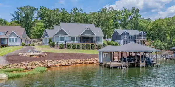 157 Landing Trail