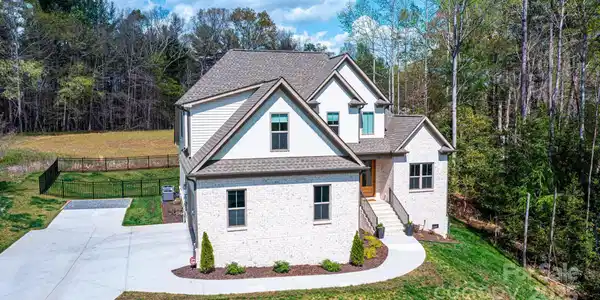 112 Whitman Court