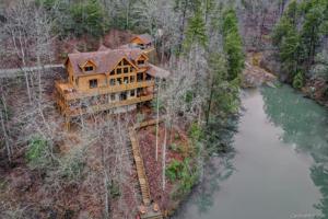 843 Rainbow Circle