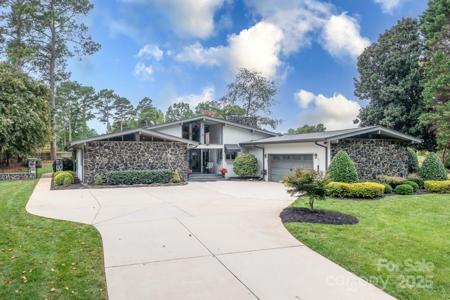 3125 Lake Shore Road S