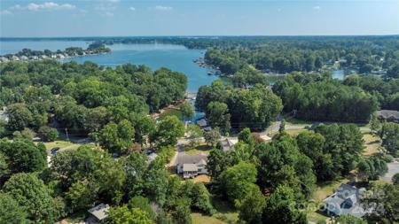 4055 S Lake Shore Road