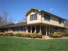 168 Lake Point Circle 