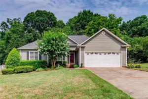 524 Cameron Pointe Lane