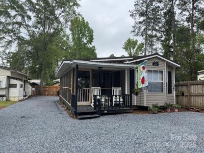 103 Holly Harbor Trail