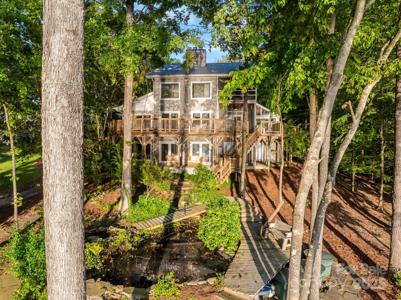 122 Mountain Harbor Drive