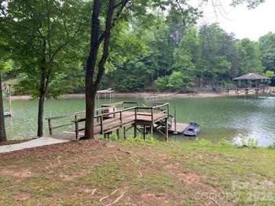 536 Oak Tree Road