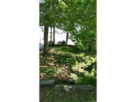 5652 Lakeview Circle 