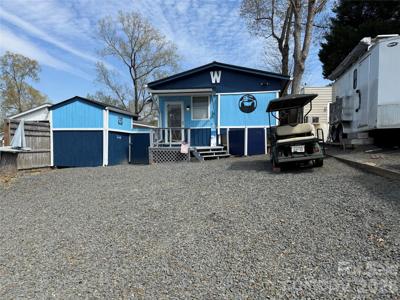 115 Hollywood Trail