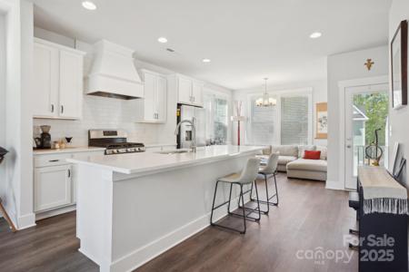 562 Amalfi Drive