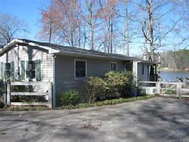 1739 Hickory Point Drive 