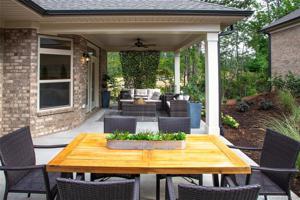 3006 Portico