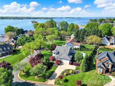 120 Royal Pointe Way