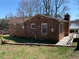 656 Pinehaven Drive