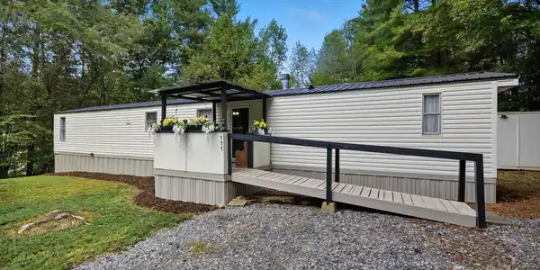 111 Brookwood Lane