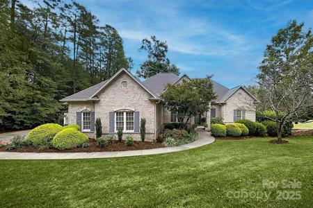 49 Divot Court