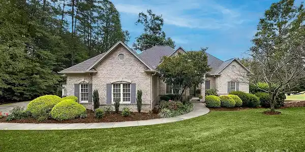 49 Divot Court