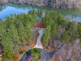 940 Hawk Ridge Drive