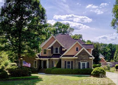 279 Woodstream Circle