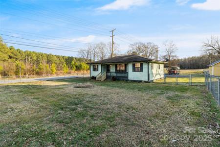 90 2nd Street SE