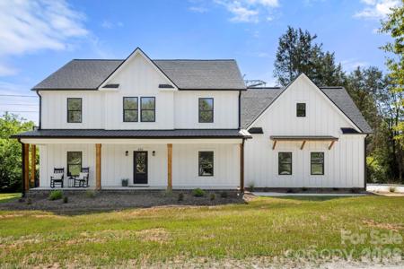 4762 Lazy Lane