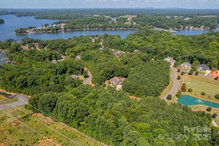 3004 Ashwood Park Drive