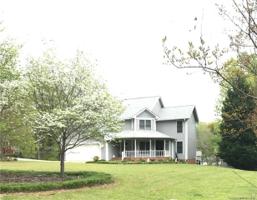 1225 Pebble Point