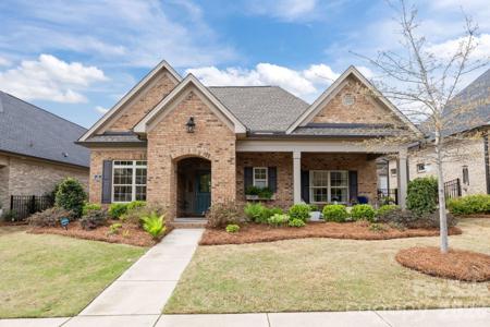 5235 Courtyard Lane