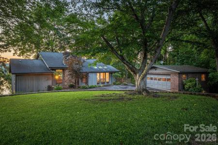 4749 16th Street Drive NE