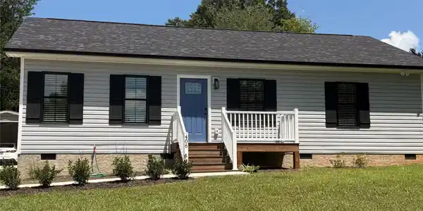 406 Greenlea Circle