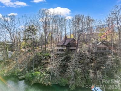 222 West Lake Drive N