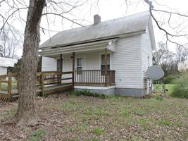 120 Kelty Avenue