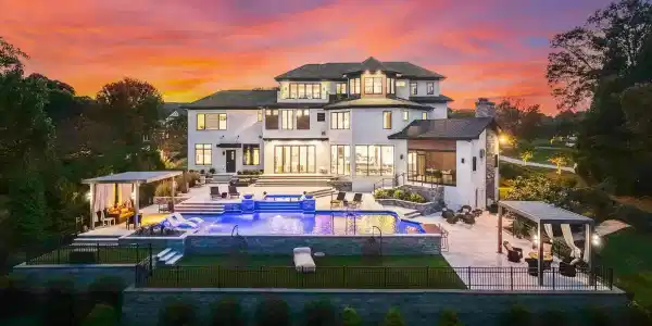 134 Cape Cod Way