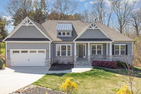 123 Farm Knoll Way