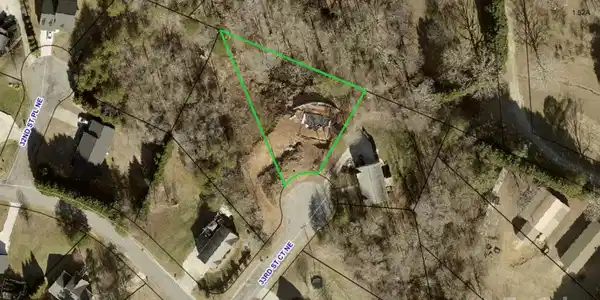 4863 33rd street Court NE
