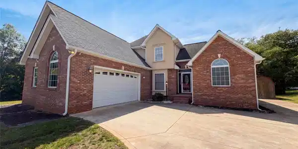 106 Woodfield Lane
