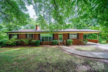 4955 Midway Sand Road