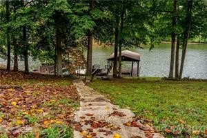 671 Wood Hollow