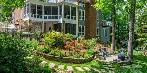 4647 16th Street Place NE
