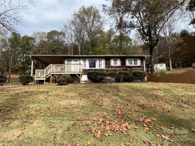 14 Lake View Drive N