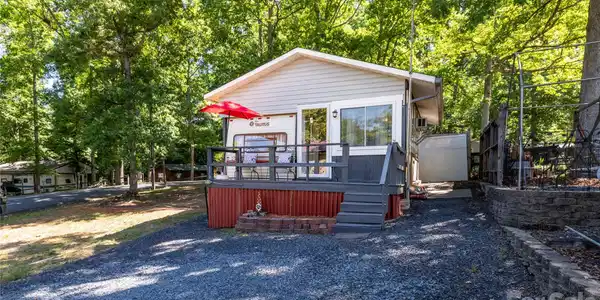 110 & 112 Laurel Ridge Ridge